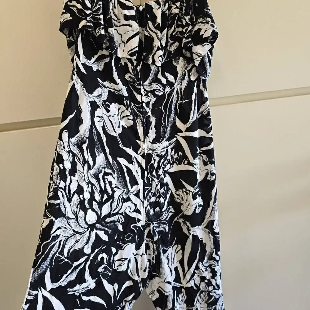 H and M black/ white floral jumpsuit, EUC, Sz. 8